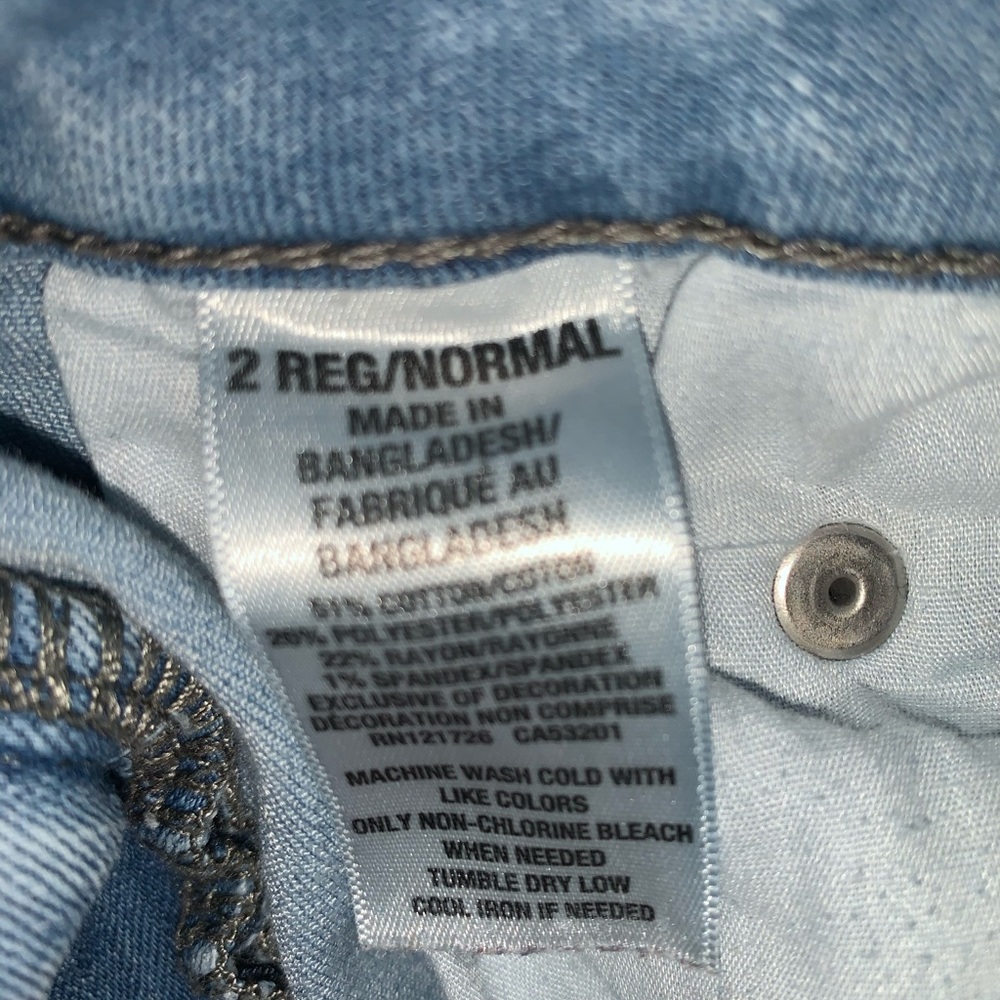 Jeans - Picture 3 of 4